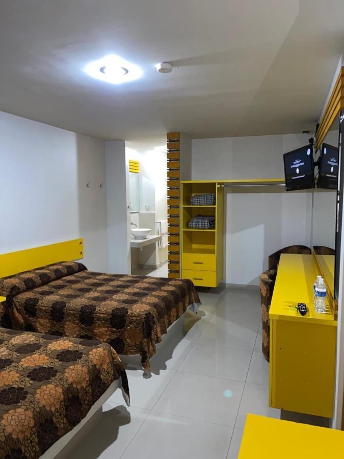 Palacio Rojo Hotel Familiar 모렐리아 외부 사진