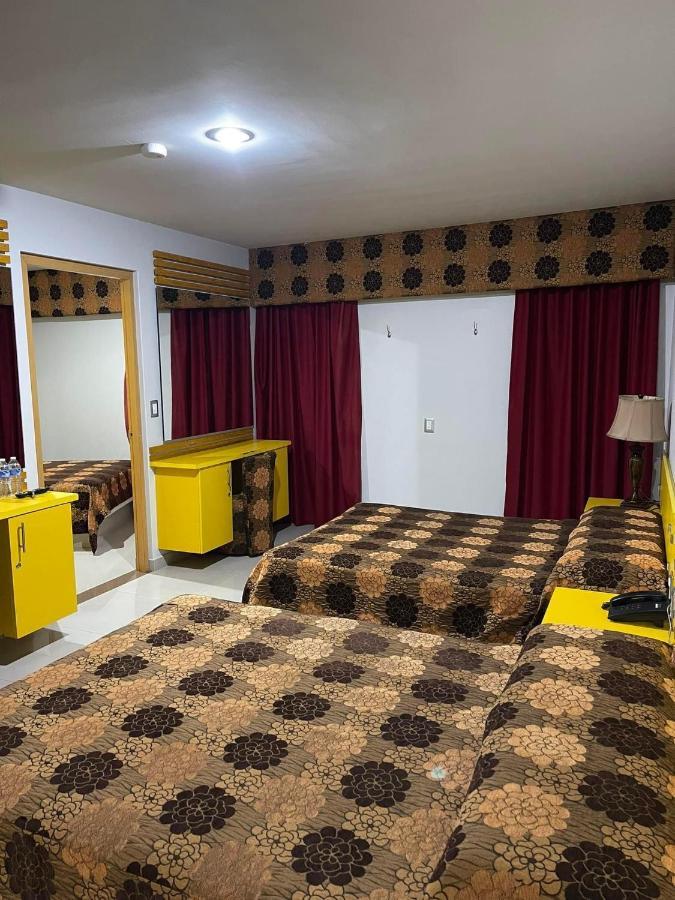 Palacio Rojo Hotel Familiar 모렐리아 외부 사진