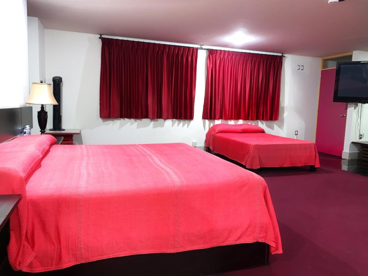 Palacio Rojo Hotel Familiar 모렐리아 외부 사진